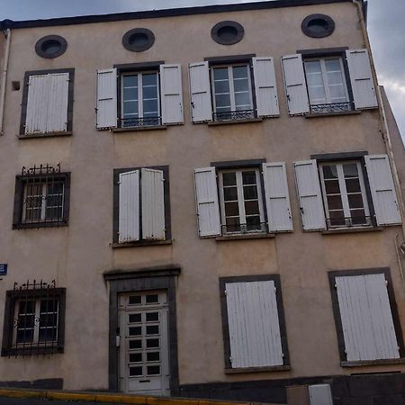 L'Appart De Babou Rez De Chaussee Parking Free Draps Wifi Thiers Exterior foto