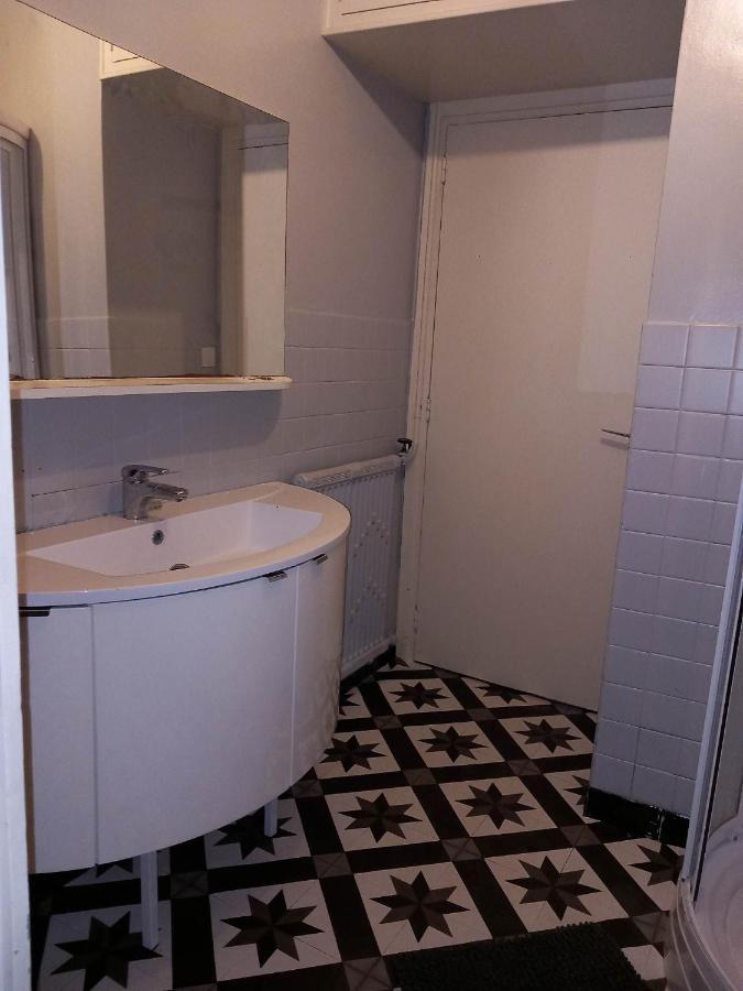 L'Appart De Babou Rez De Chaussee Parking Free Draps Wifi Thiers Exterior foto